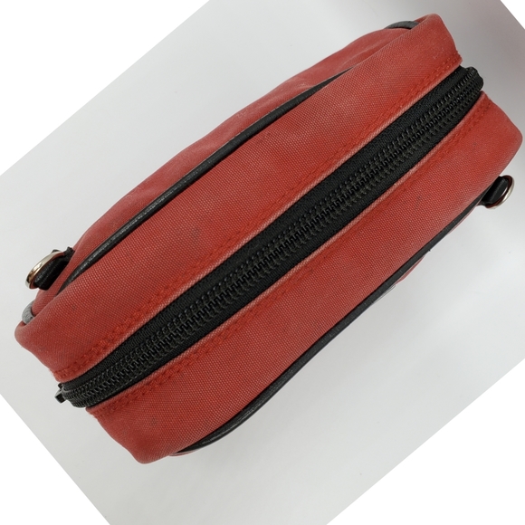 Authentic Preowned Gucci Crossbody - Picture 6 of 10